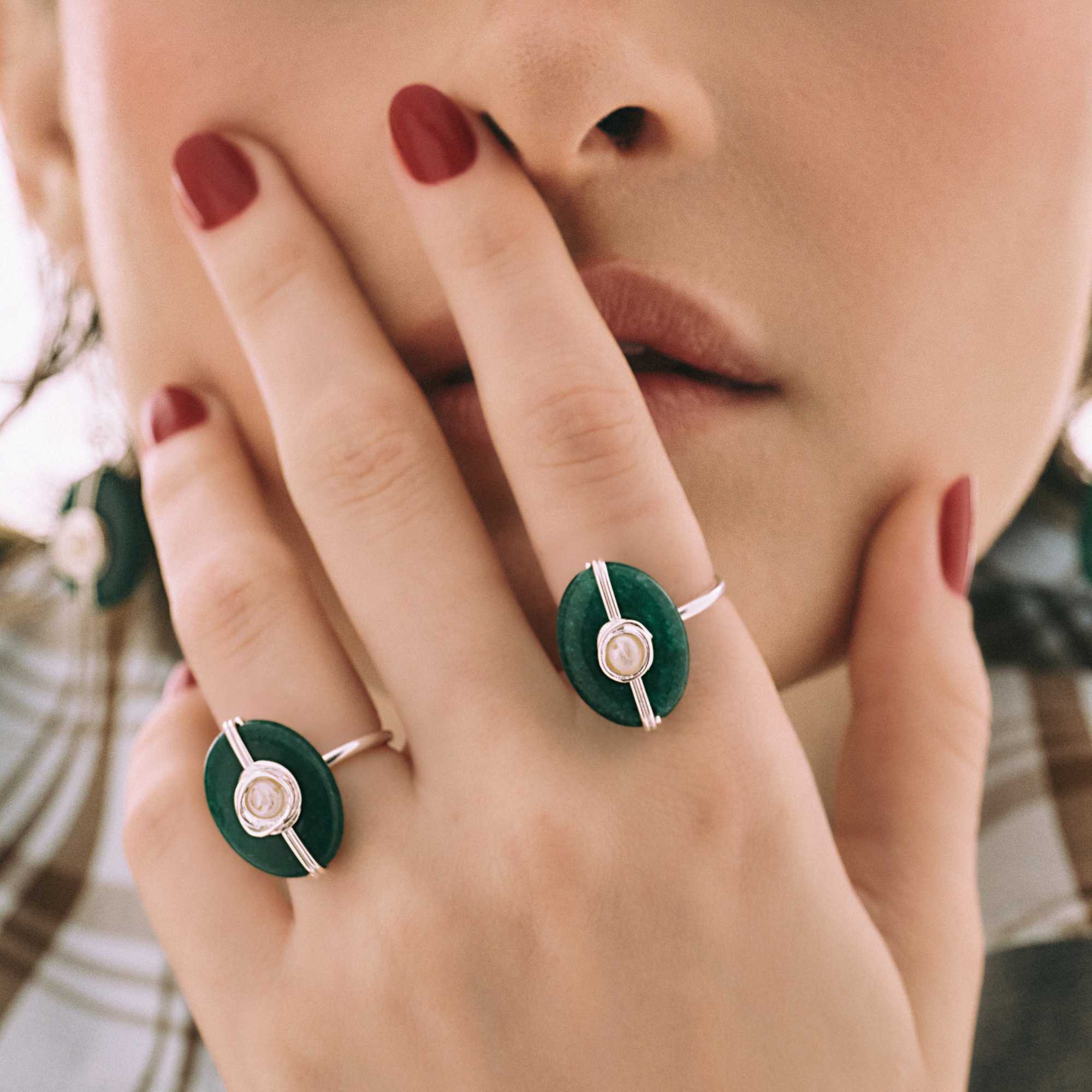 Anel Ciclo Prata Ajustável com Jade Verde