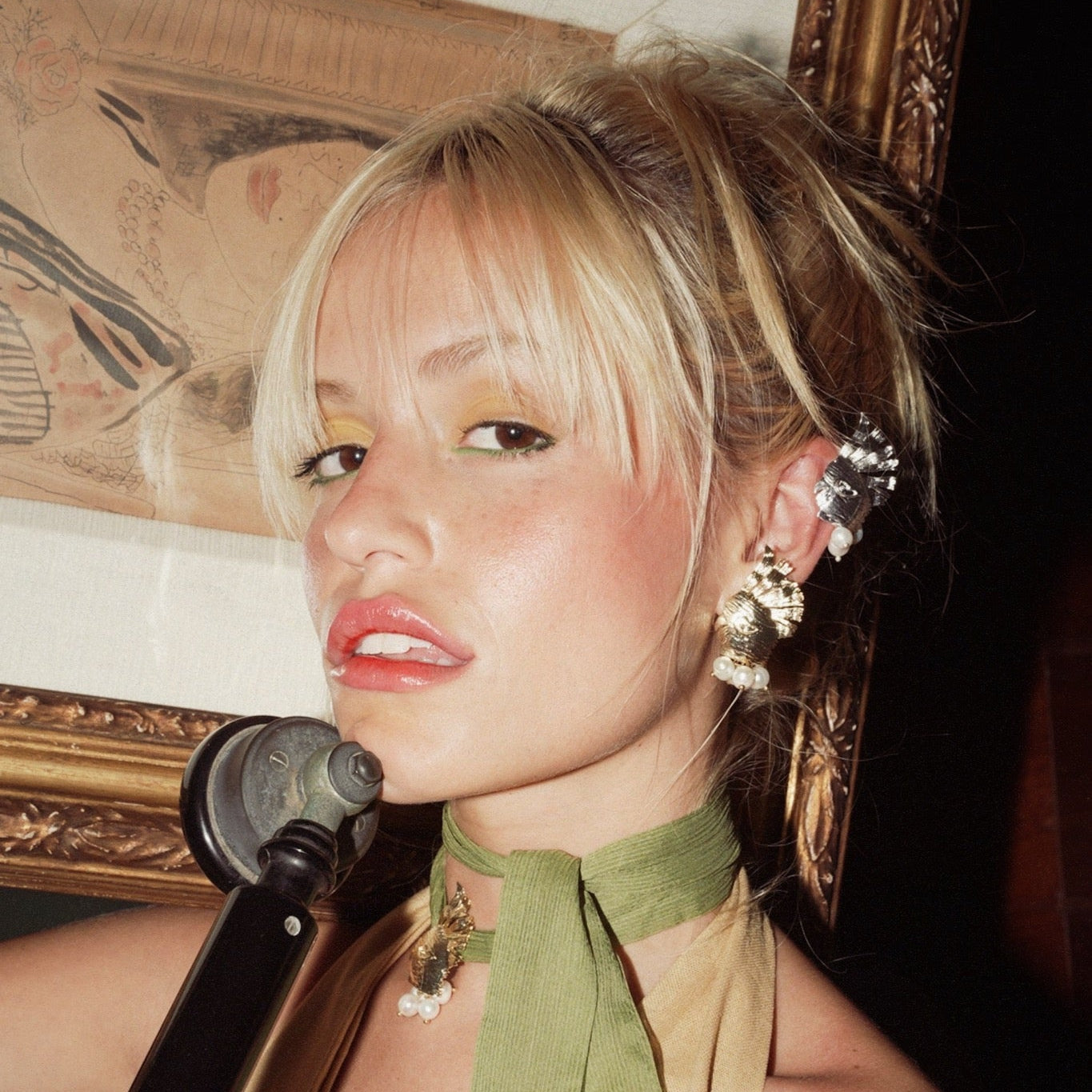 Brinco Cacatua Suzi Prata