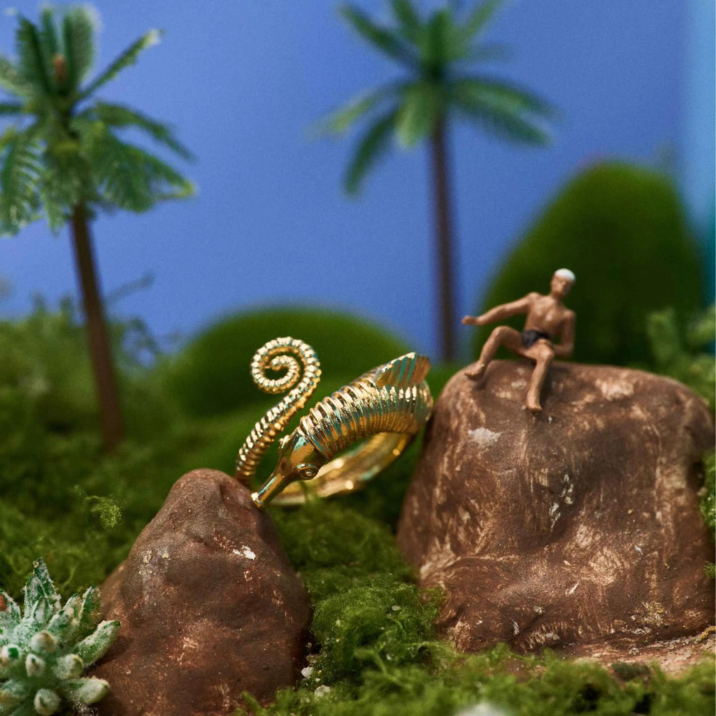 Anel Cavalo Marinho Milo Ouro Ajustável