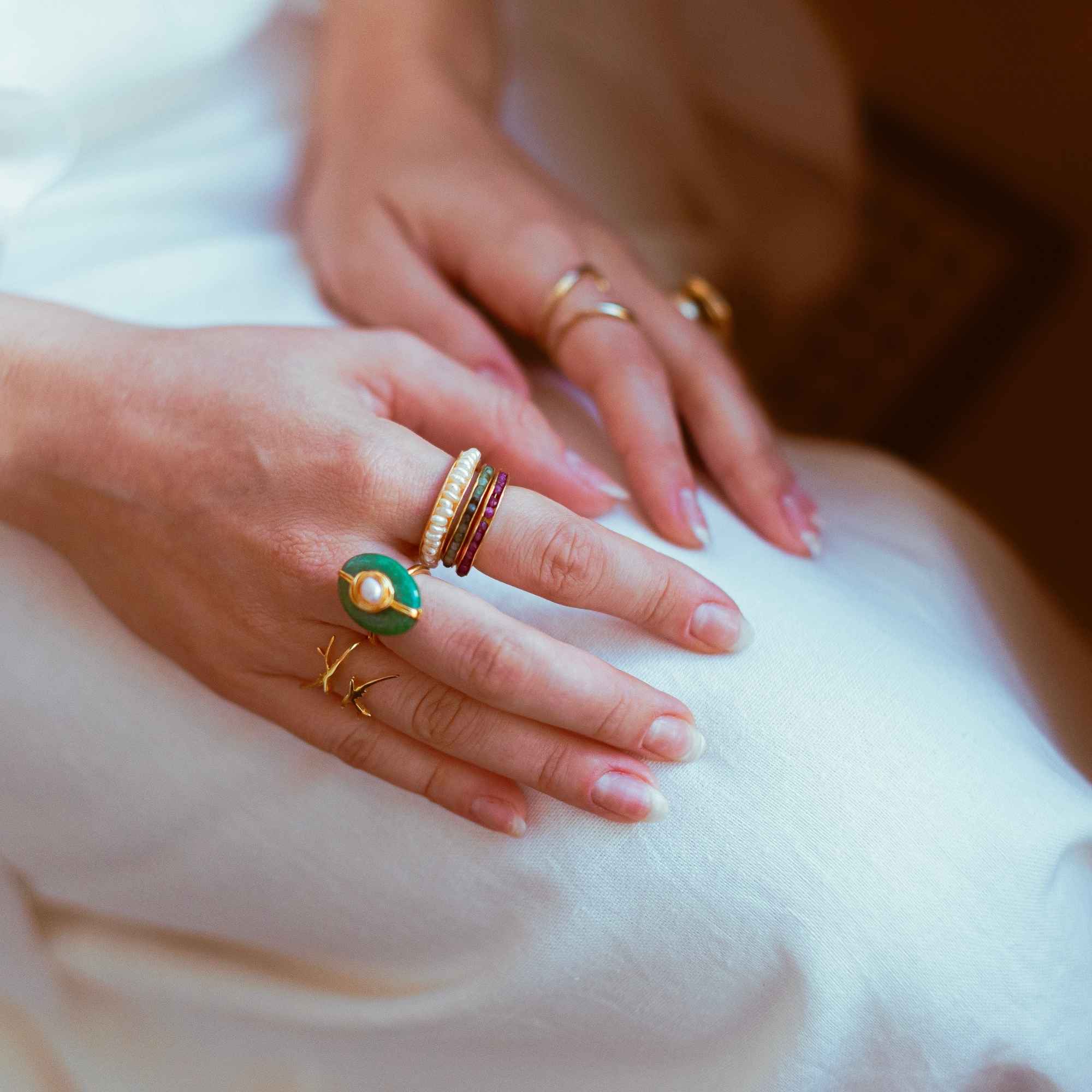 Anel Ciclo Ouro Ajustável com Jade Verde