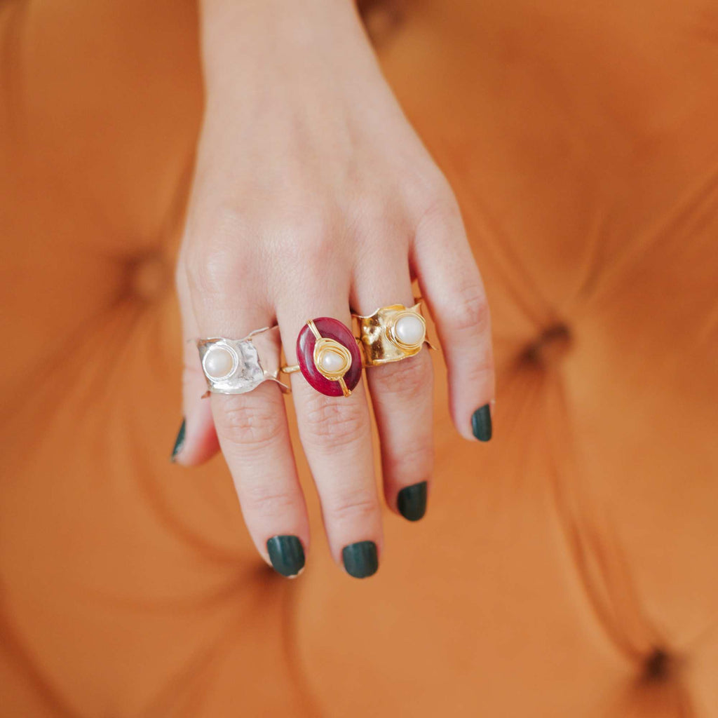 Anel Ciclo Ouro Ajustável com Jade Rubi