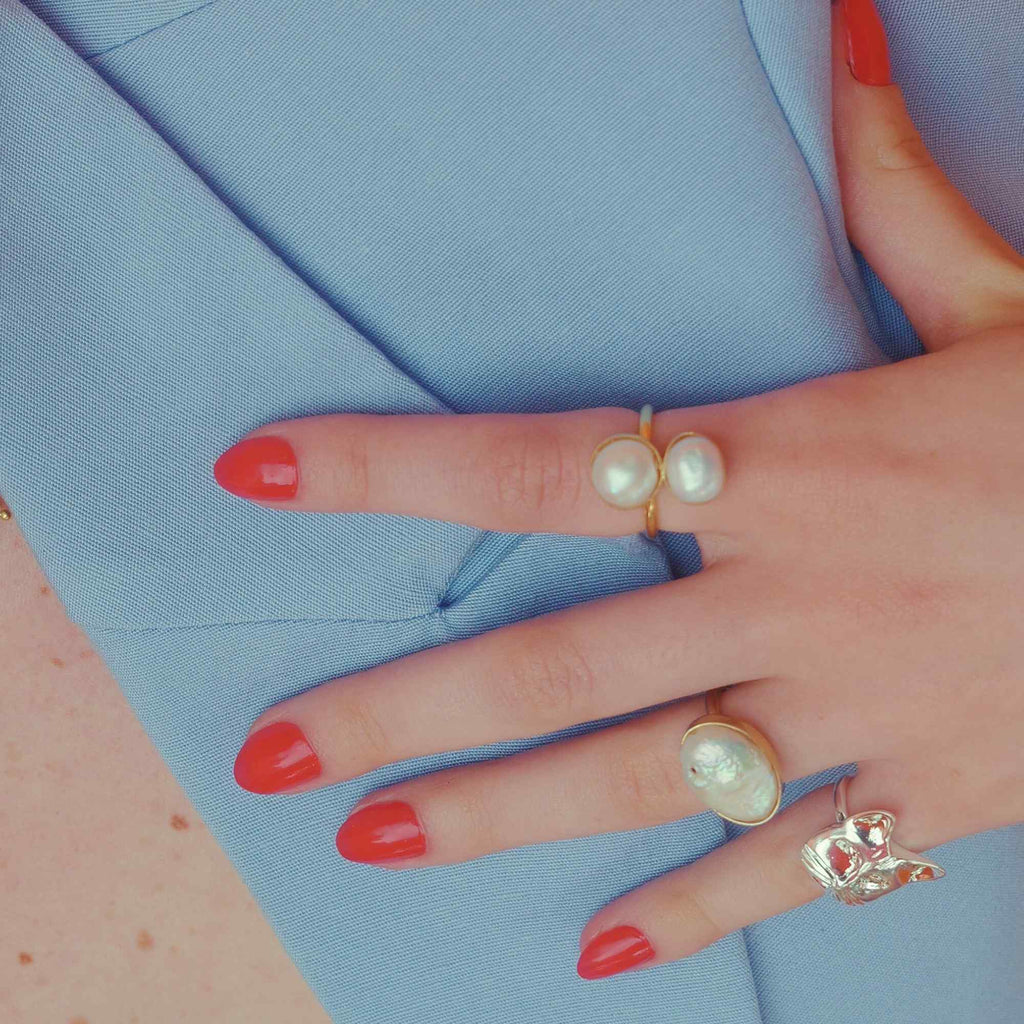 Anel Noz Ouro Ajustável com Pérola