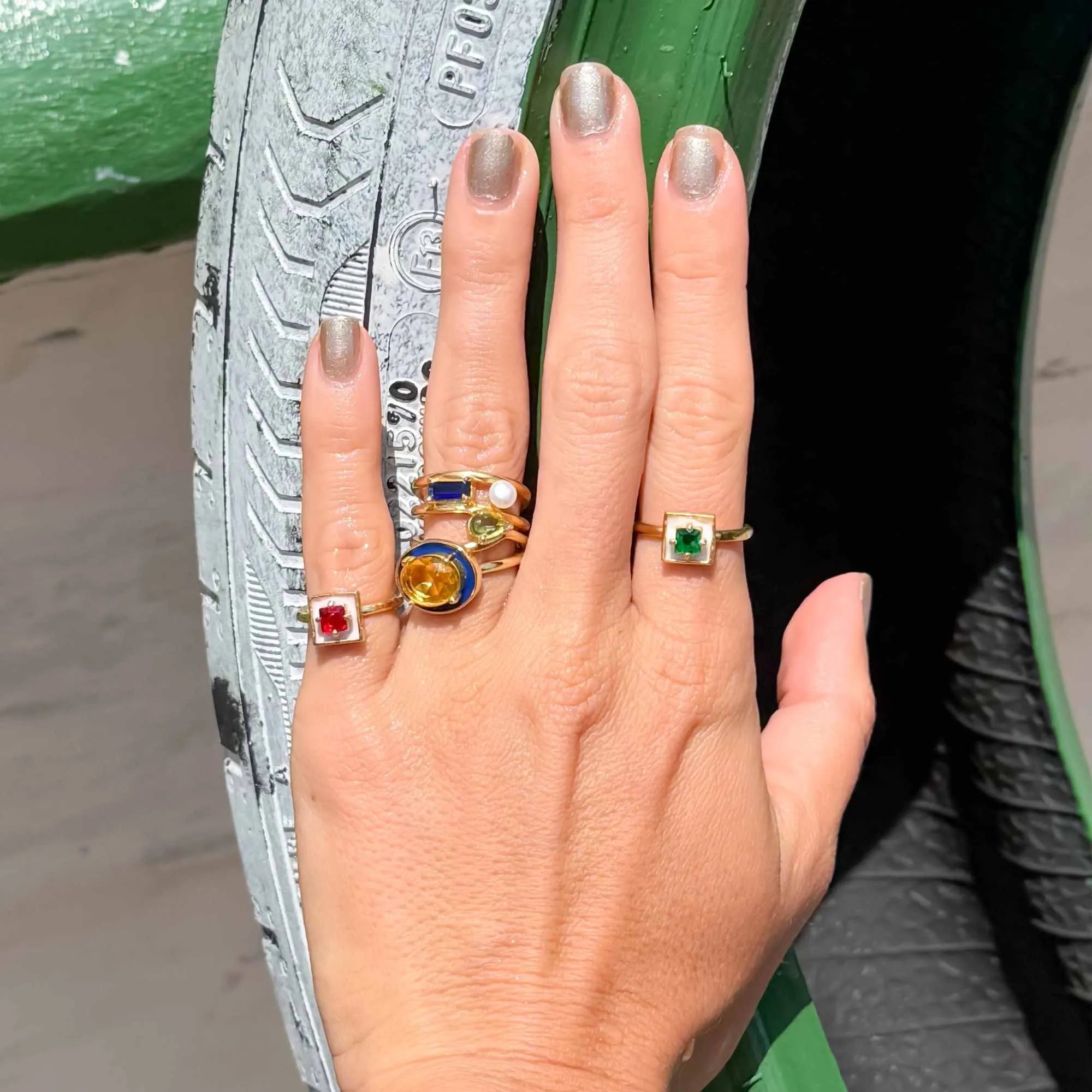 Anel Érika Ouro Ajustável com Vidro Citrino