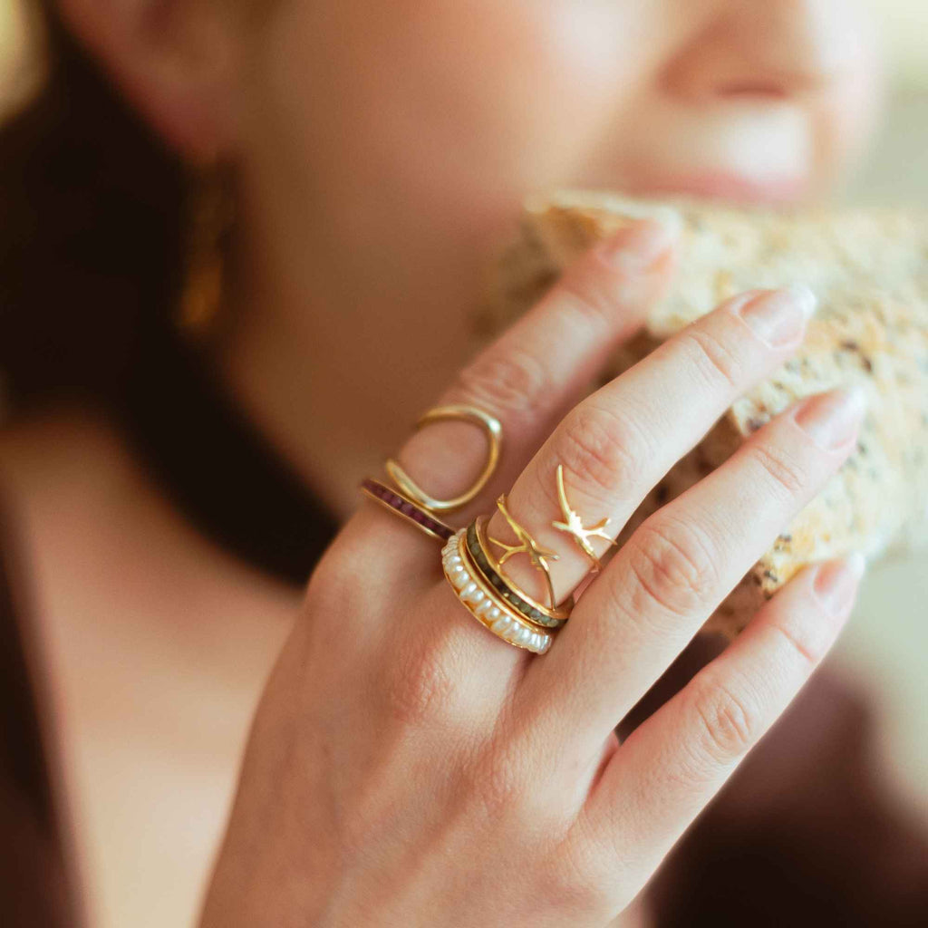 Anel Bruma Ouro Ajustável com Rubis