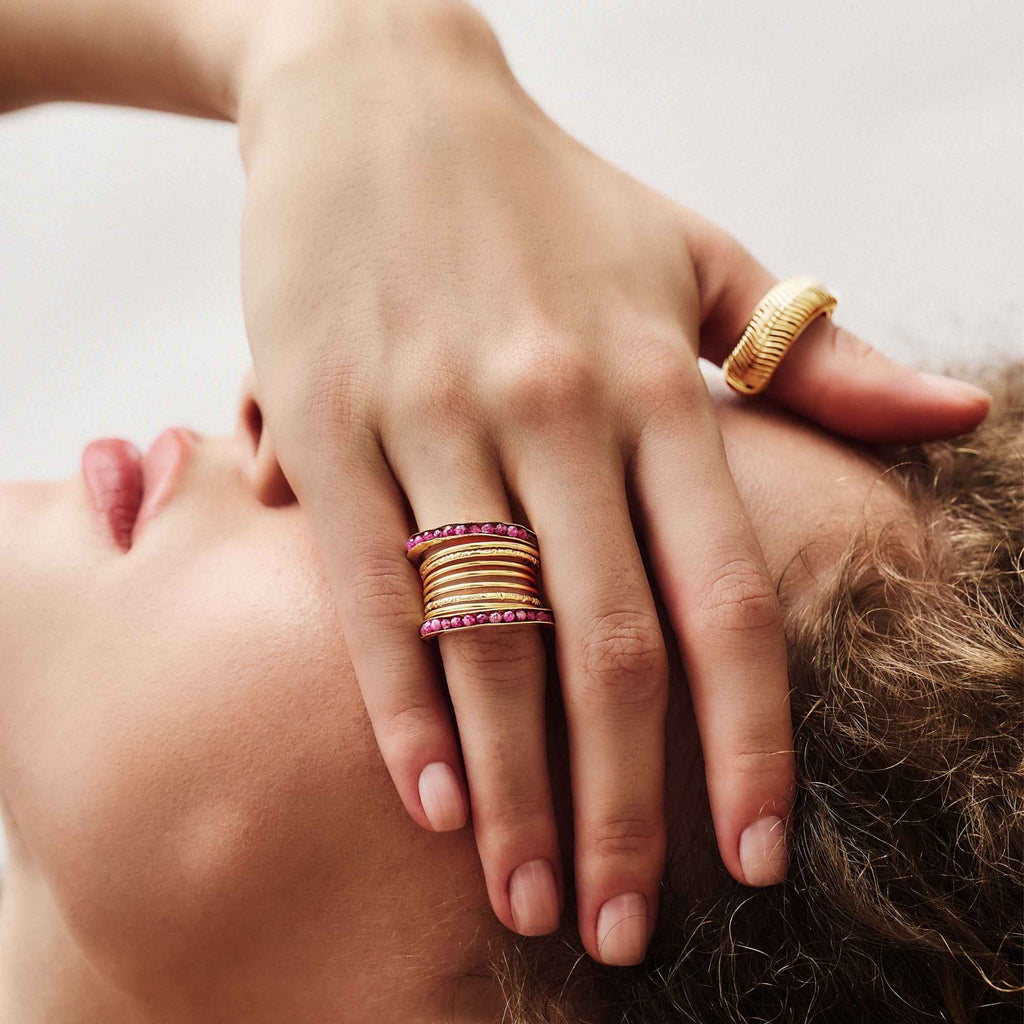 Anel Bruma Ouro Ajustável com Rubis