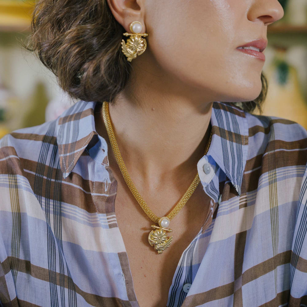 Brinco Beija-Flor Ouro com Pérola