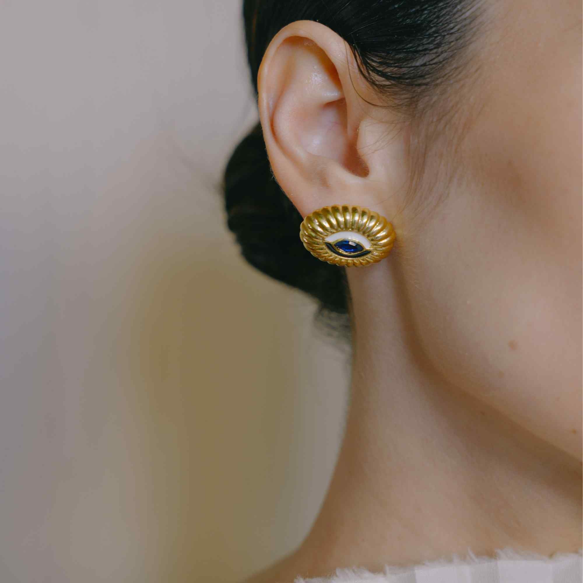Brinco Olho Ouro