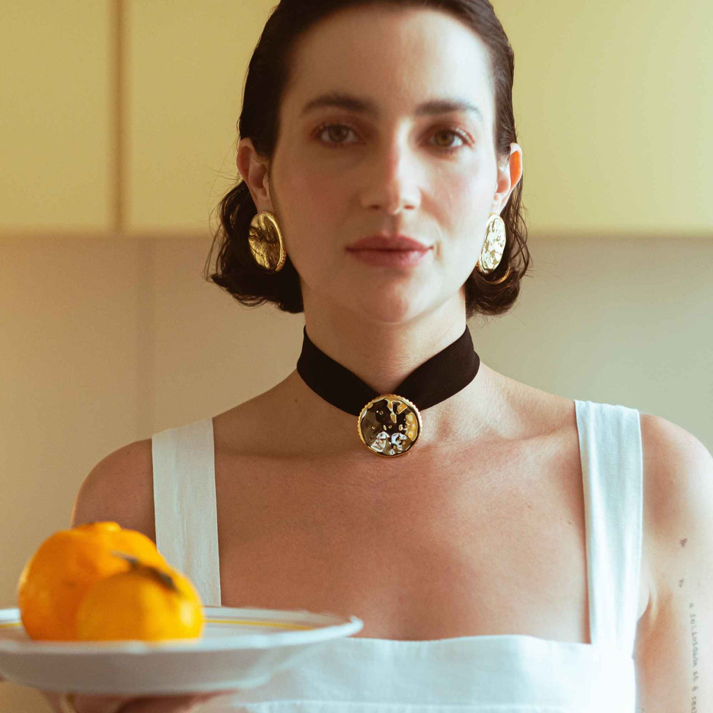 Colar Bolacha Ouro com Fita de Tecido