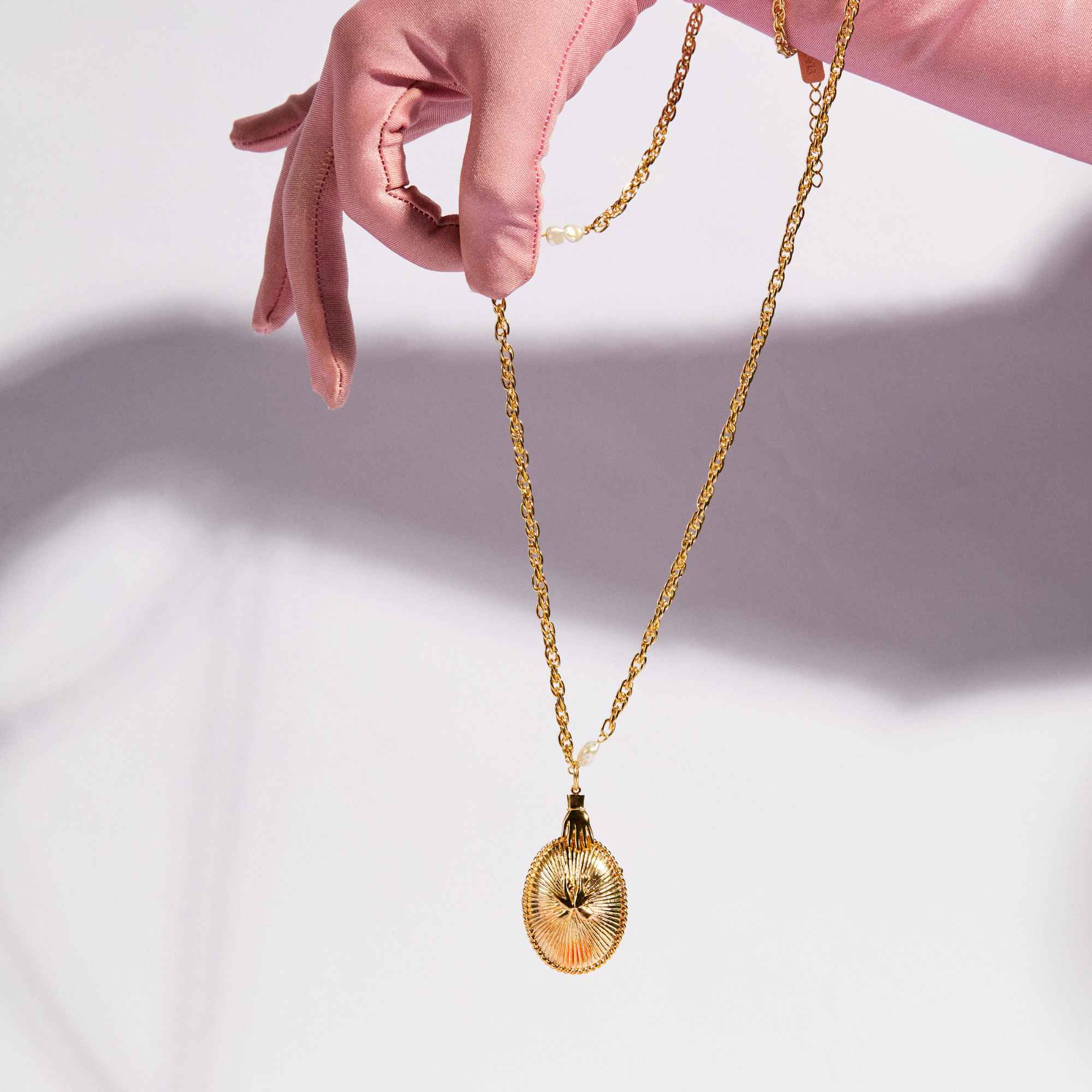 Colar Relicário Triana Ouro