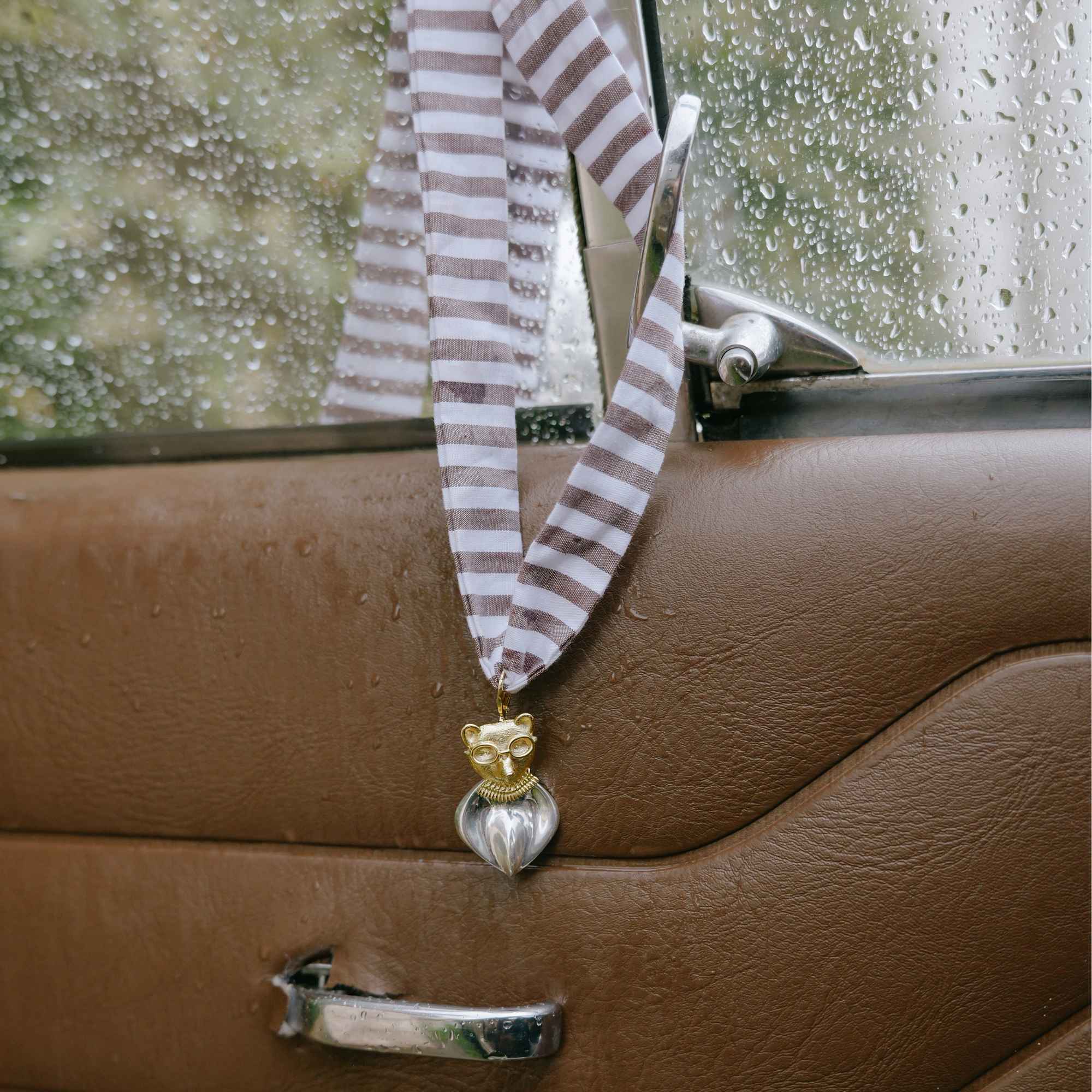 Colar Tito com Fita de Tecido