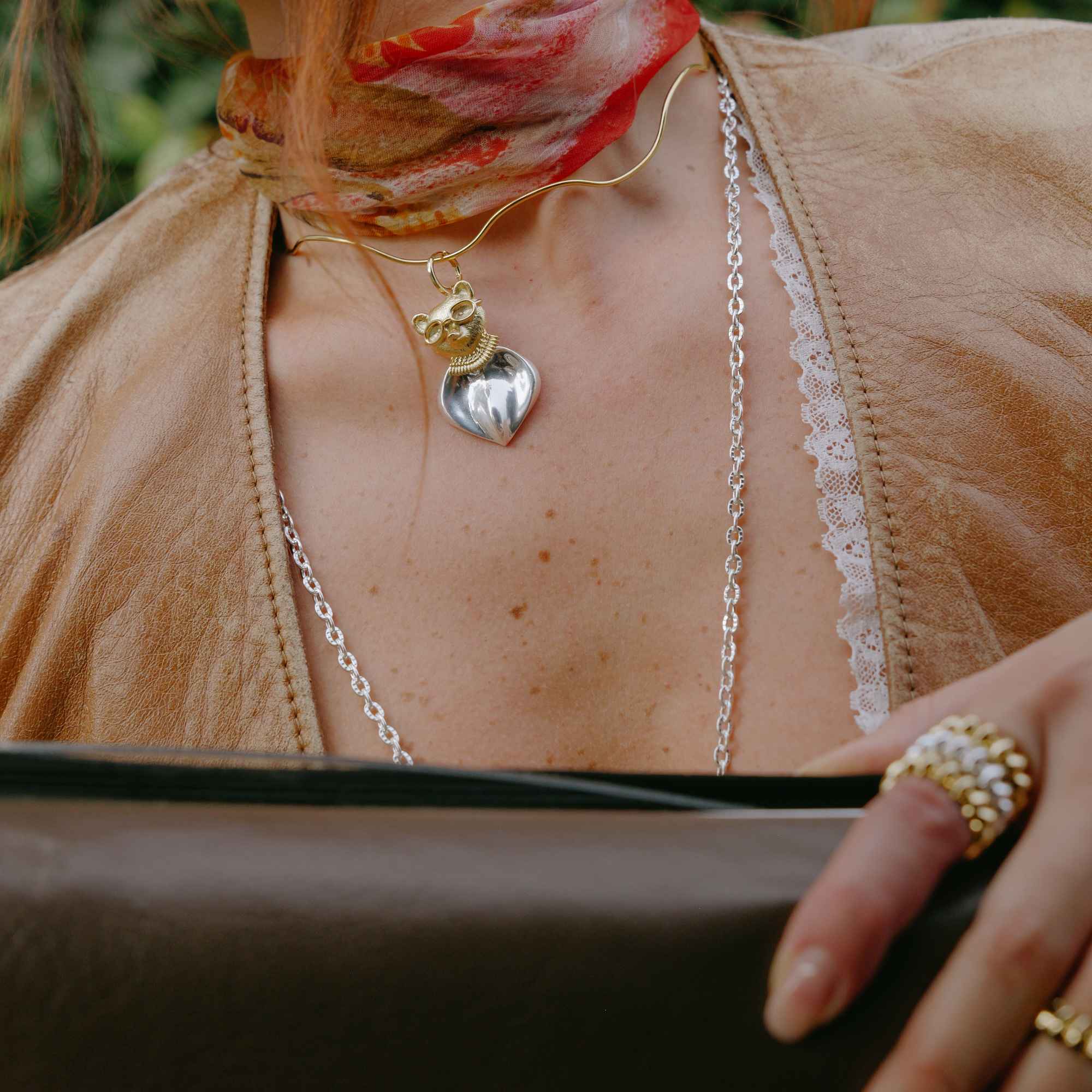 Colar Tito com Fita de Tecido